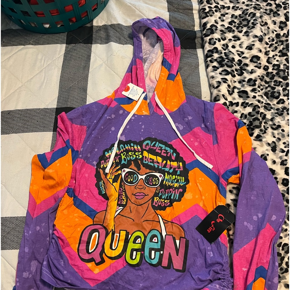 NWT On Fire Queen drawstring T-shirt pullover with cinched drawstring sides